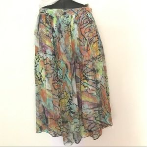 Beautiful Abstract Above The Ankle Skirt!